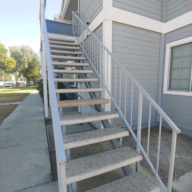 Building Photo - 1884 Nebula Dr