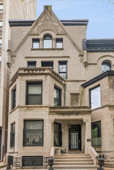 Building Photo - 42 E Cedar St