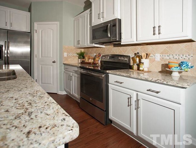 Building Photo - 4478 Middletown Dr