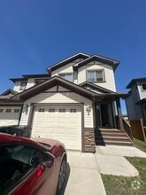 Building Photo - 40 Currant Cres