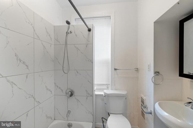 Building Photo - 2653 N Colorado St