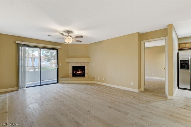 Building Photo - 2623 S Durango Dr