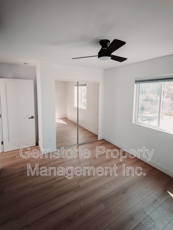 Foto del edificio - 5263 Tipton St