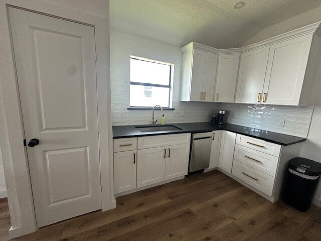 Building Photo - 1311 E 35th St