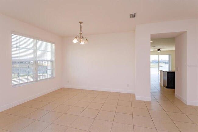 Building Photo - 4956 Blanche Ct