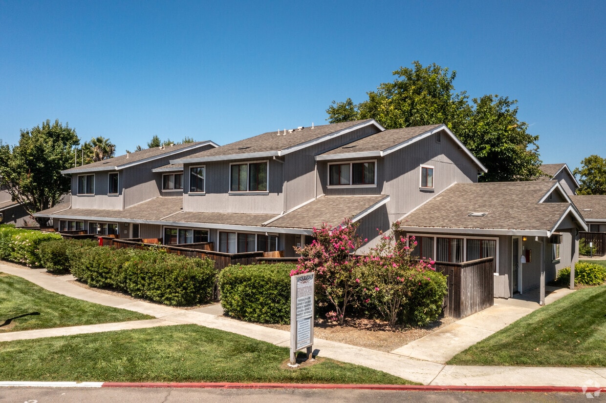 Chaparral Apartments - 2689 Sycamore Ln Davis, CA 95616 | Apartments.com