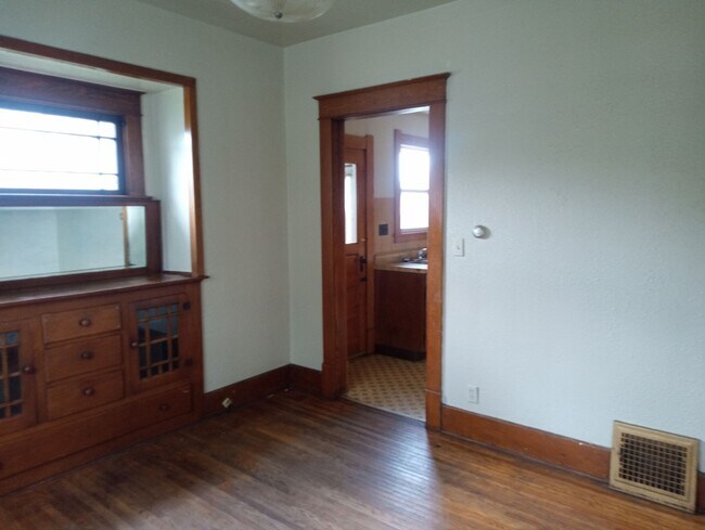 Foto del edificio - 1525 Kelsey Ave