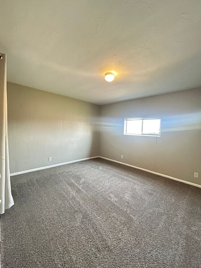 Foto del edificio - PL001-1504/ 1506 NW Vine St-Zachary