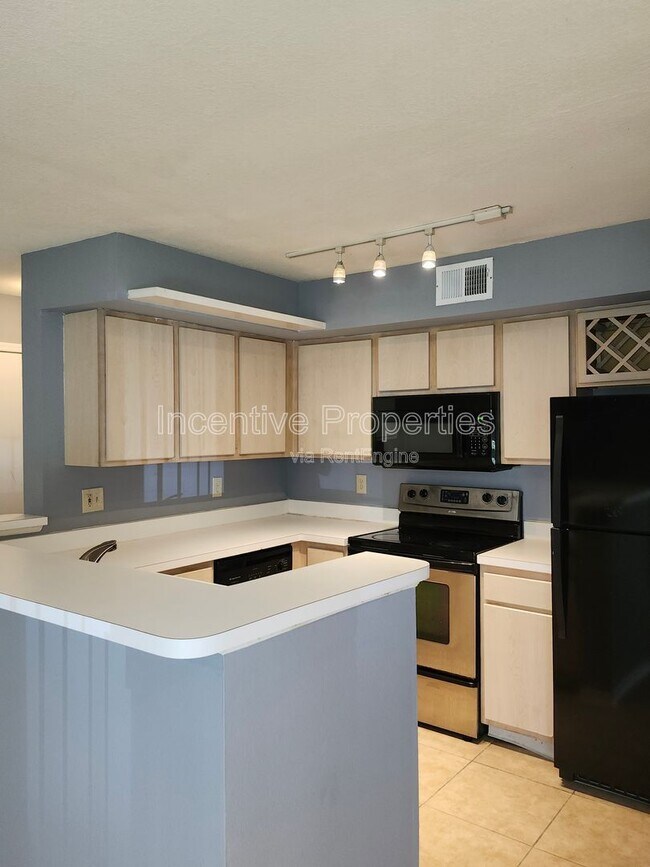 Foto del edificio - 7220 Westpointe Blvd