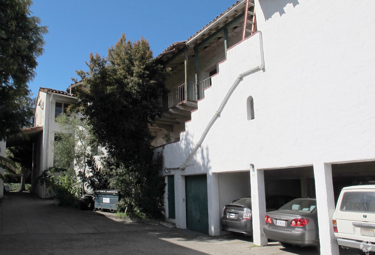 Foto del edificio - 476 Landfair Ave