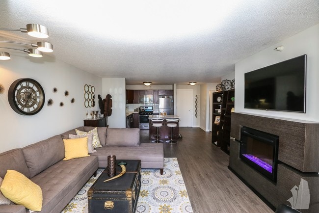 Building Photo - 540 S State St