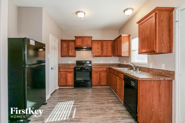 Building Photo - 1803 Adella Dr