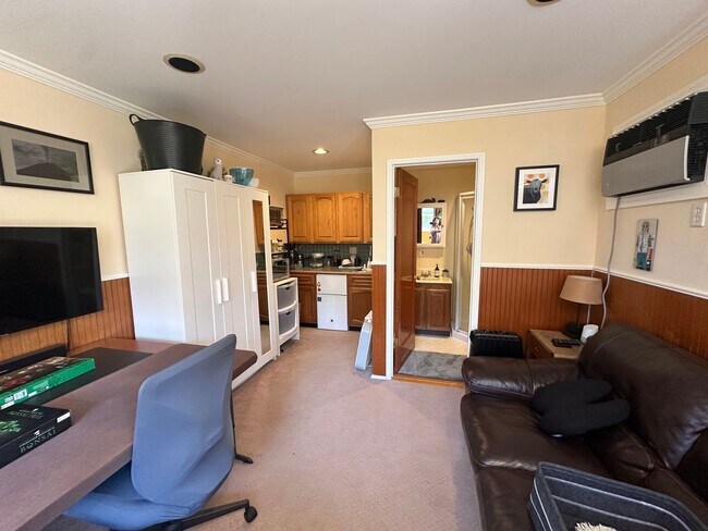 Foto del edificio - Studio Home in Desirable West Menlo Park- Walk to Downtown