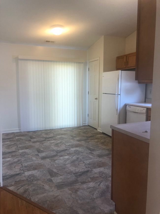 Building Photo - 1319 Tedlee Dr