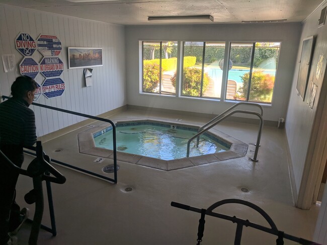 Foto del edificio - 4141 Deep Creek Rd