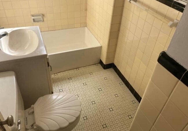 Photo - 4705 Bellevue Ave House