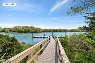 Building Photo - 400 Noyack Rd