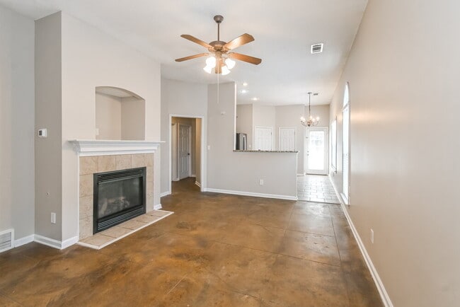 Building Photo - 6951 Parkbrook Ln