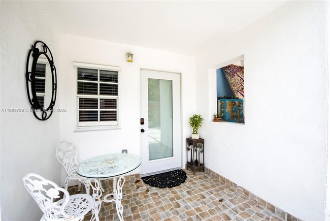 Foto del edificio - 227 NW 34th St