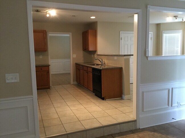 Foto del edificio - 5622 Falls Ridge Ln