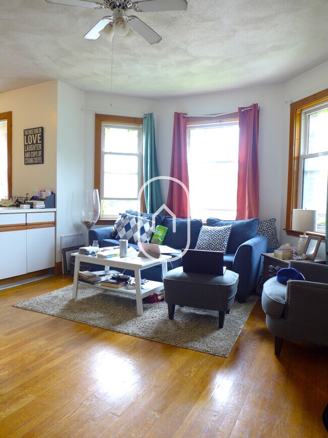 Foto del edificio - 235 Chestnut Hill Ave