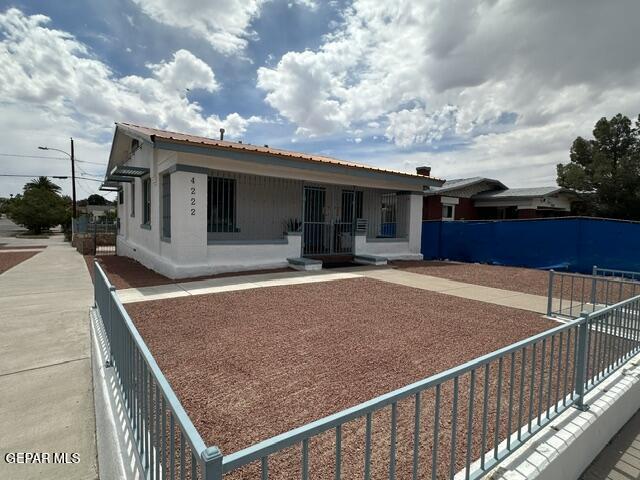 Foto del edificio - 4222 Pershing Dr