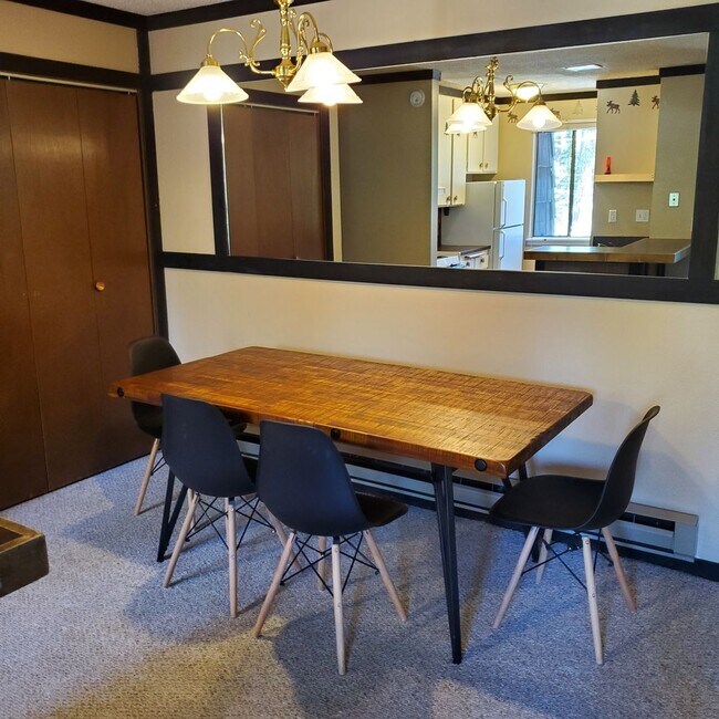 Building Photo - New Listing! LONG TERM: Great Amenities! Spacious Interior! Private Beach!