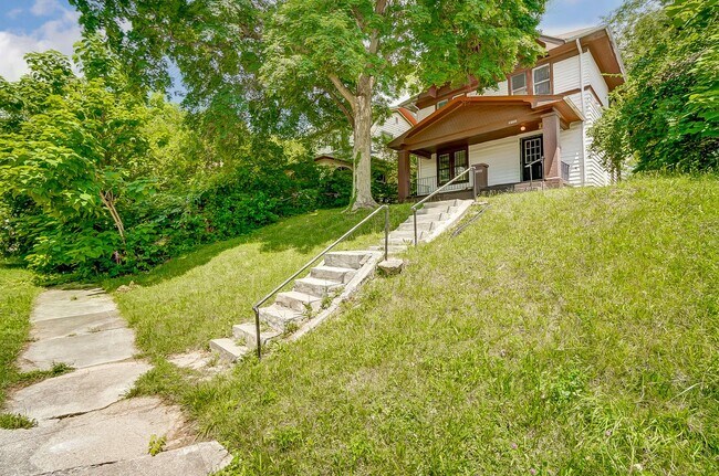Foto del edificio - Spacious Three Bedroom in Dayton!