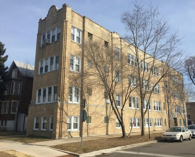 Foto del edificio - 3520 W Cullom Ave