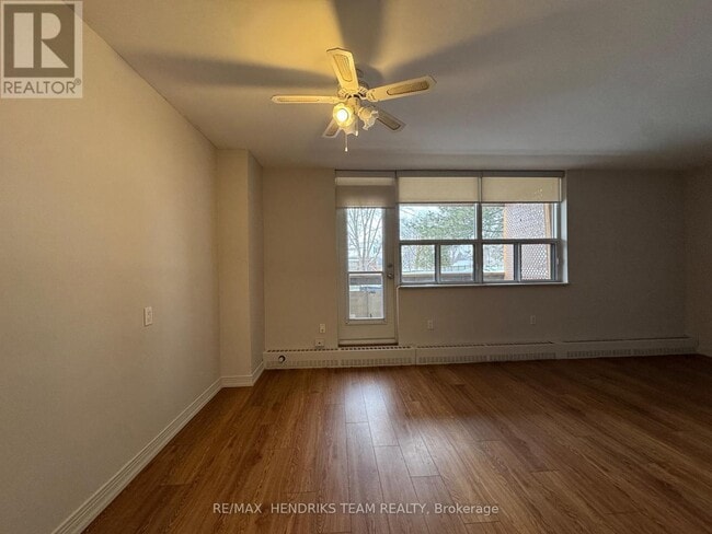 Building Photo - 156 Fitch St