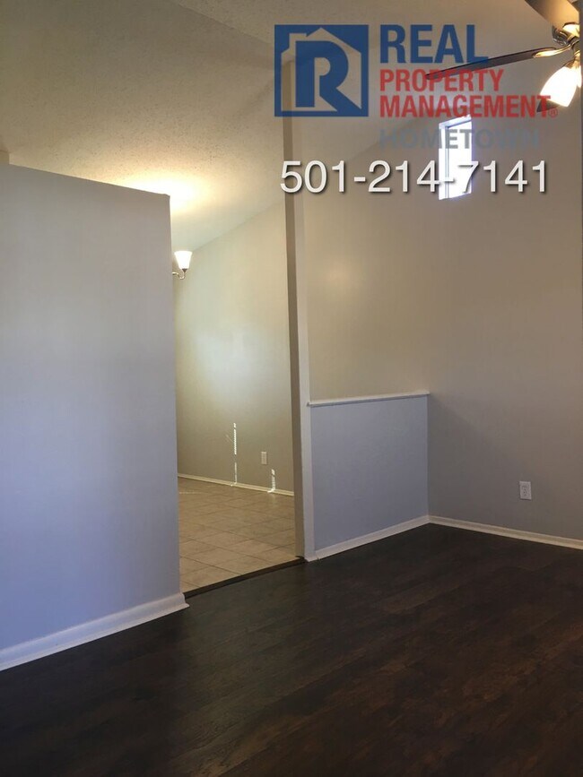 Foto del edificio - 134 Lonsdale Cir