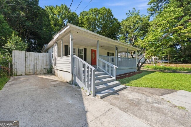 Building Photo - 3024 Grand Ave SW