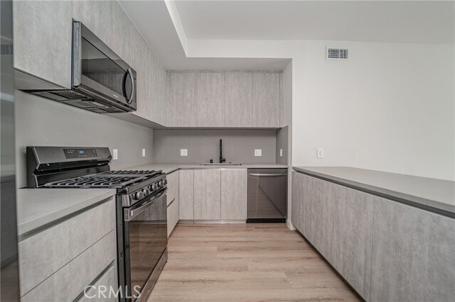 Building Photo - 2828 London St