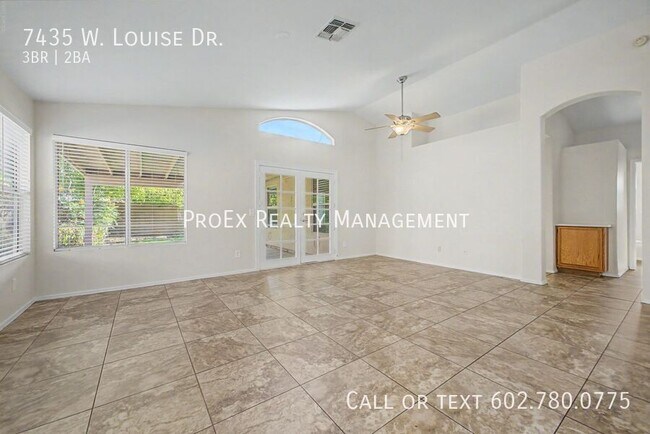 Foto del edificio - 7435 W Louise Dr
