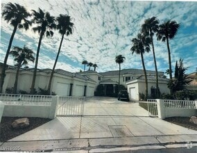 Building Photo - 3160 Bel Air Dr
