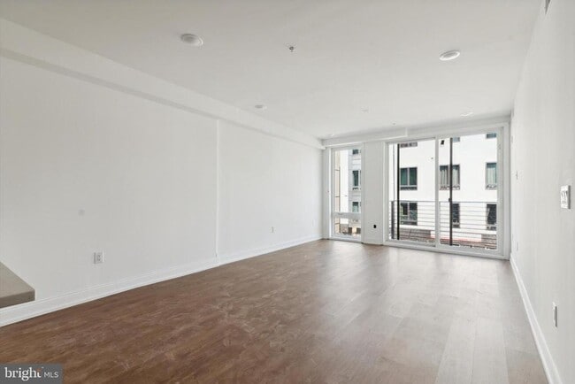 Building Photo - 1614 Ridge Ave