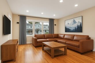 Building Photo - 277 Pearsall Ave