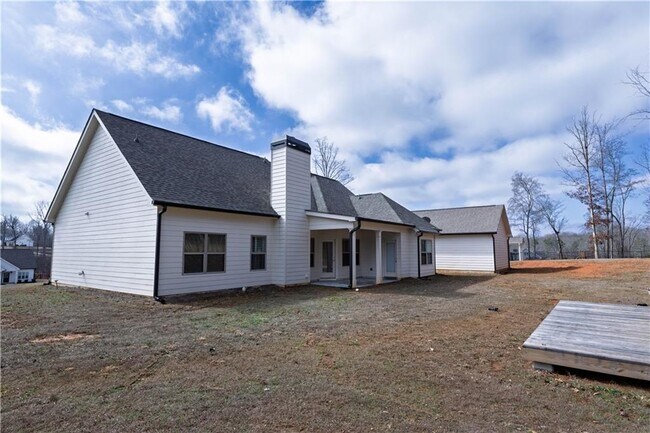 Foto del edificio - 214 Oakwood Dr