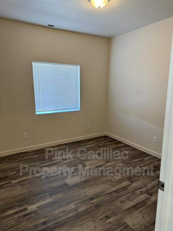 Foto del edificio - 309 E Grove Ave