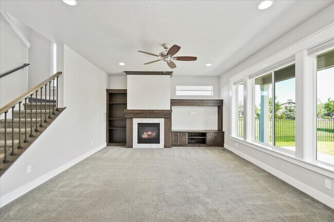 Foto del edificio - Beautiful Home In Century Farms! *6 MONTH ...