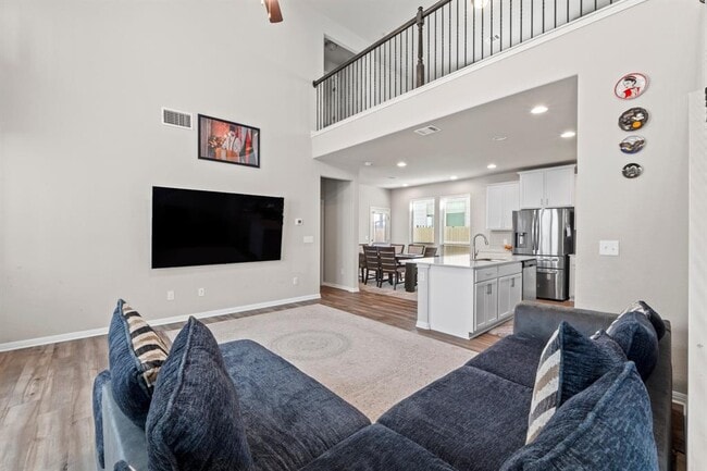 Foto del edificio - 159 MacArthur Dr