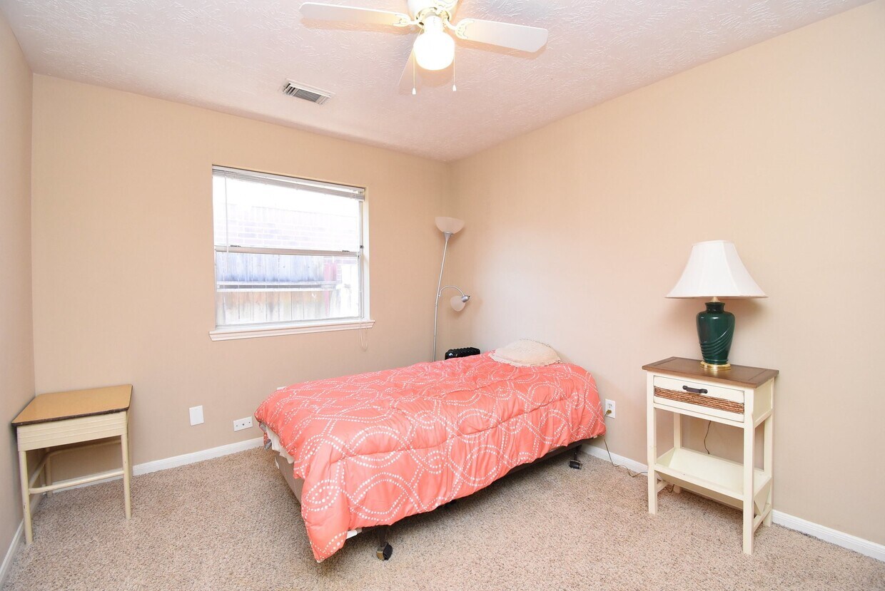 Primary Photo - 14915 Willow Hearth Dr