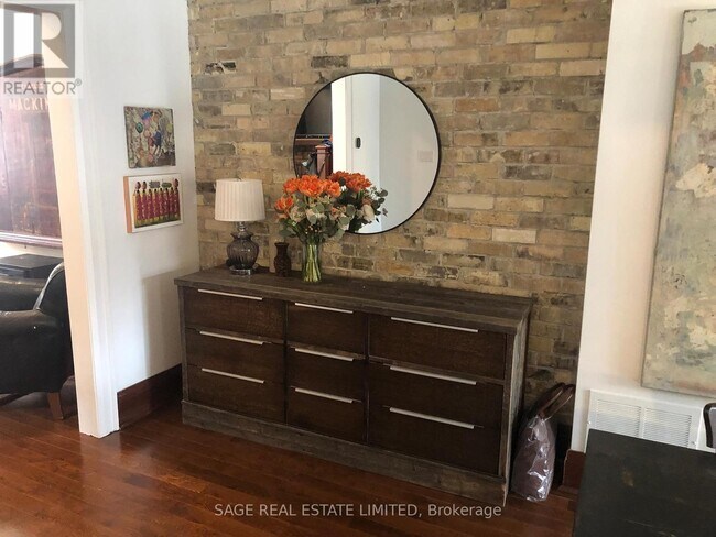 Photo du bâtiment - 19 Beechwood Dr