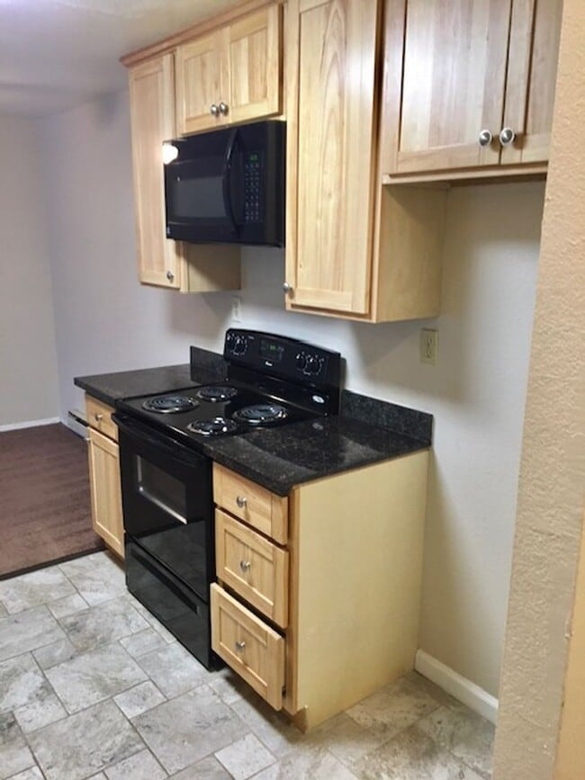 Building Photo - 2 Bed 2 Bath Condo in San Pablo -- AVAILAB...