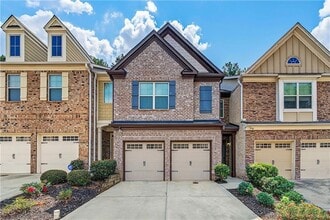 Building Photo - 2038 Brightleaf Way