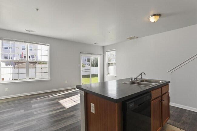Building Photo - 18234 Hurricane Ct