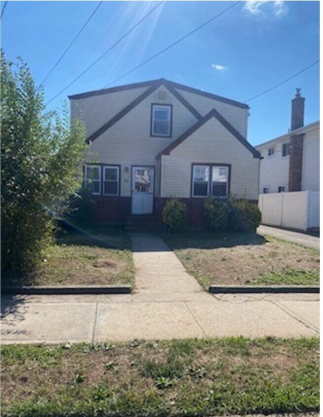 Foto principal - 83 Adams St