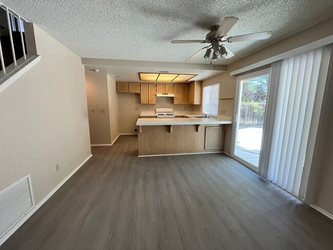 Building Photo - 30235 Cupeno Ln