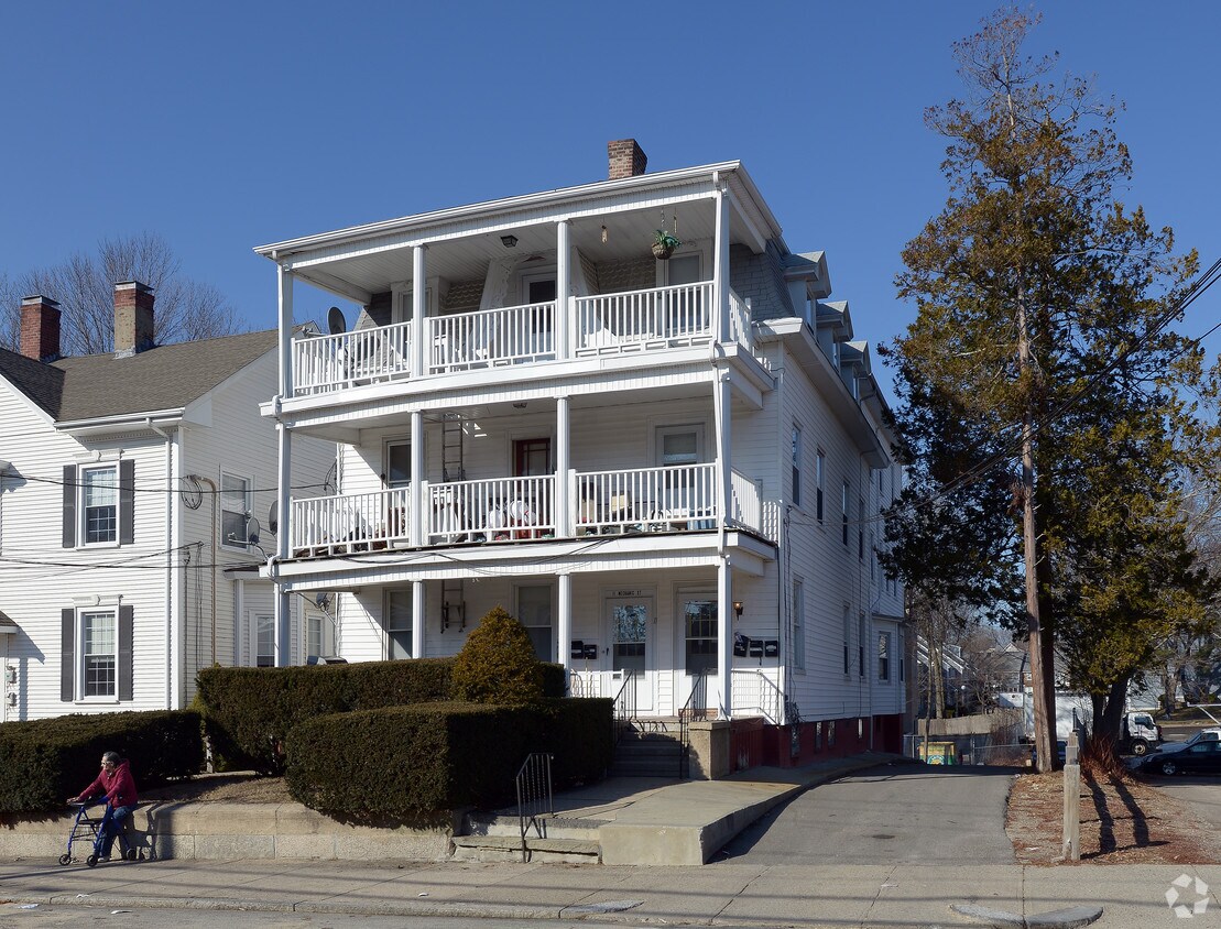 9 Mechanic St, Attleboro, MA 02703 Apartments in Attleboro, MA