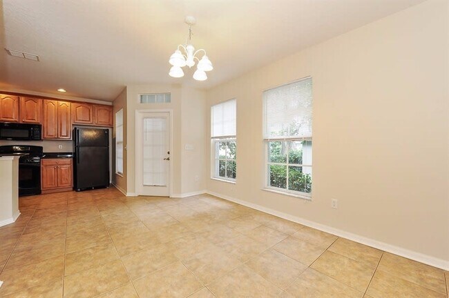 Building Photo - 5901 Grand Loneoak Ln